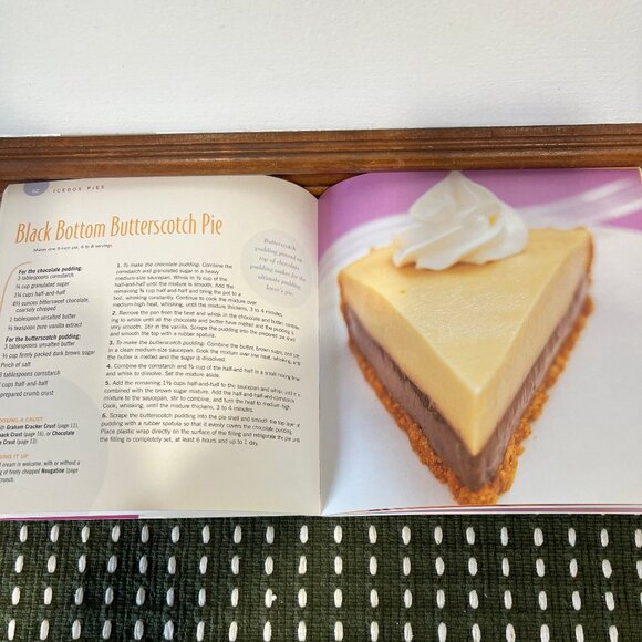 Martha Stewart Pie Plate and Icebox Pies by Lauren Chattman Book - Picture 6 of 8